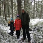 De eerste sneeuw van 2021! Helemaal alleen in een bos in Kolmården, tijdens een weekendje weg in eigen streek.